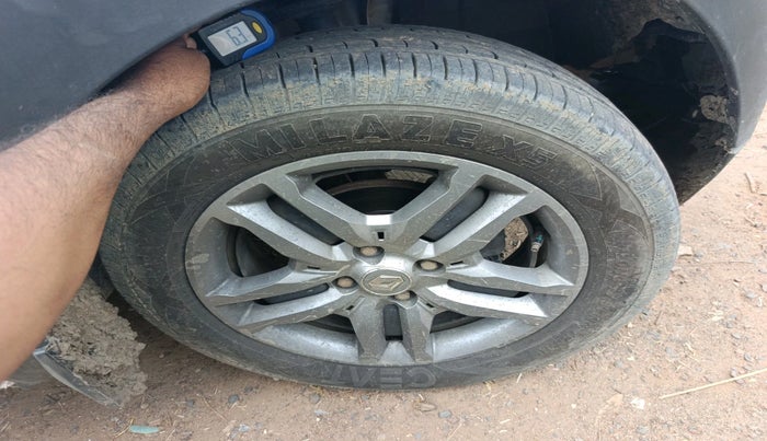 2023 Renault TRIBER RXZ, Petrol, Manual, 60,583 km, tyre