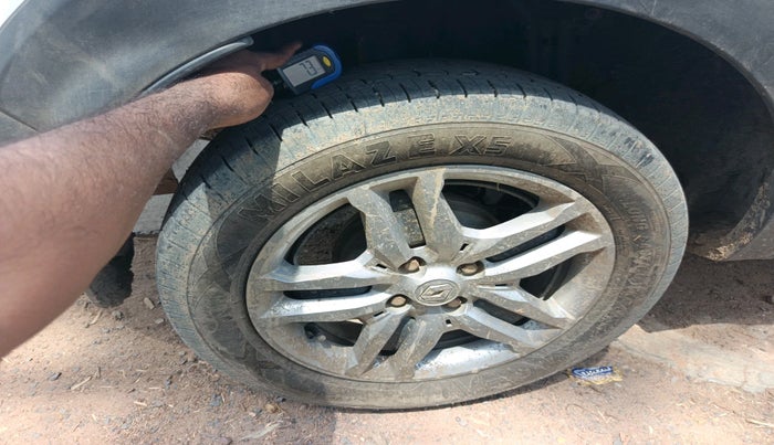 2023 Renault TRIBER RXZ, Petrol, Manual, 60,583 km, tyre