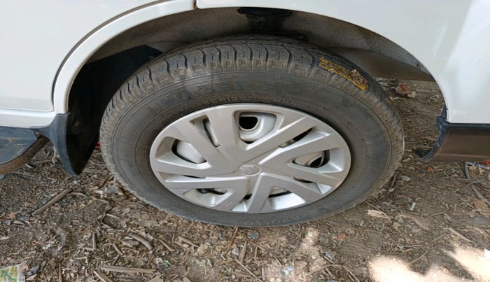 2021 Maruti Eeco 5 STR WITH A/C+HTR, Petrol, Manual, 25,323 km, tyre