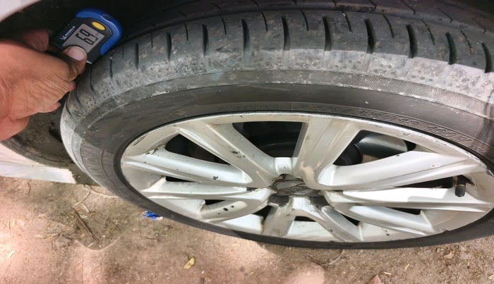 2015 Audi A6 35 TDI S LINE, Diesel, Automatic, 1,46,957 km, tyre