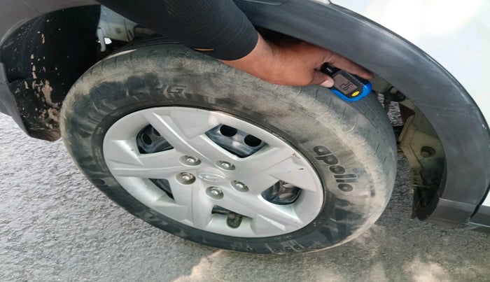 2019 Hyundai VENUE S 1.2, Petrol, Manual, 51,028 km, tyre