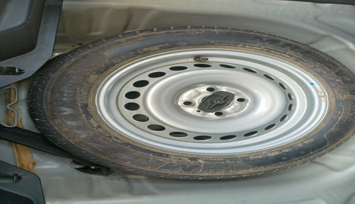 2021 Maruti Baleno SIGMA PETROL 1.2, Petrol, Manual, 52,253 km, tyre