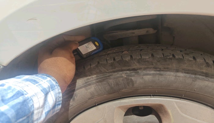 2022 Tata Tiago XT CNG, CNG, Manual, 67,432 km, tyre