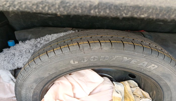 2020 Tata NEXON XM PETROL, CNG, Manual, 29,204 km, tyre