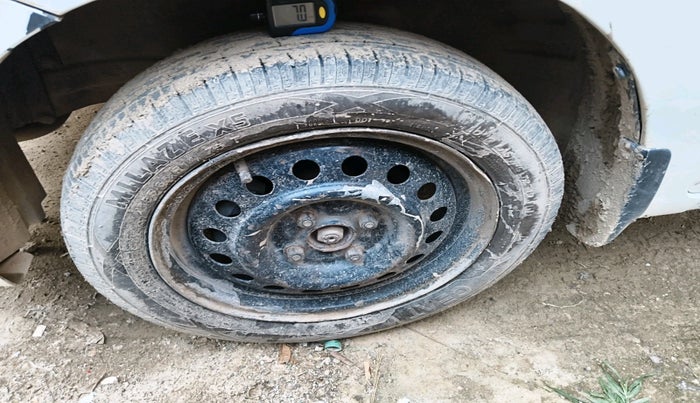 2017 Maruti Wagon R 1.0 VXI, CNG, Manual, 1,16,477 km, tyre