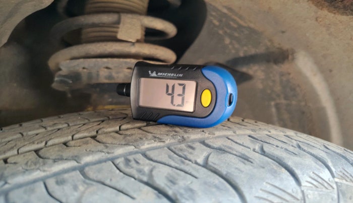 2024 Mahindra XUV 3XO MX3 1.2 L TCMPFi, Petrol, Manual, 17,130 km, tyre