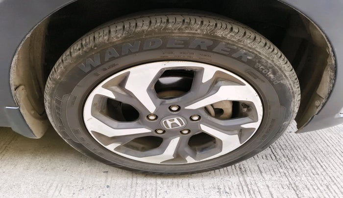 2016 Honda BR-V 1.5L I-VTEC V, Petrol, Manual, 1,20,307 km, tyre