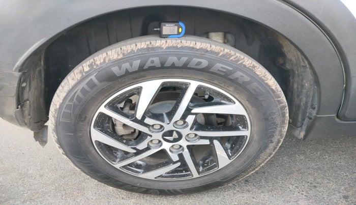 2024 Mahindra XUV 3XO AX5 1.5 Turbo Diesel, Diesel, Manual, 17,039 km, tyre