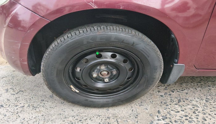 2012 Maruti Ritz VXI, Petrol, Manual, 1,28,305 km, tyre