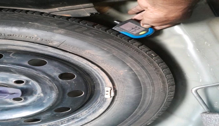 2019 Maruti Swift VXI, Petrol, Manual, 73,472 km, tyre