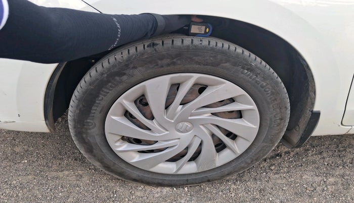 2020 Maruti Ertiga VXI CNG, CNG, Manual, 83,657 km, tyre