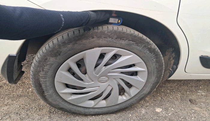 2020 Maruti Ertiga VXI CNG, CNG, Manual, 83,657 km, tyre