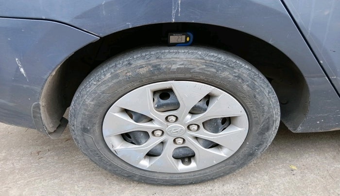 2016 Hyundai Xcent S 1.1 CRDI, Diesel, Manual, 1,35,280 km, tyre