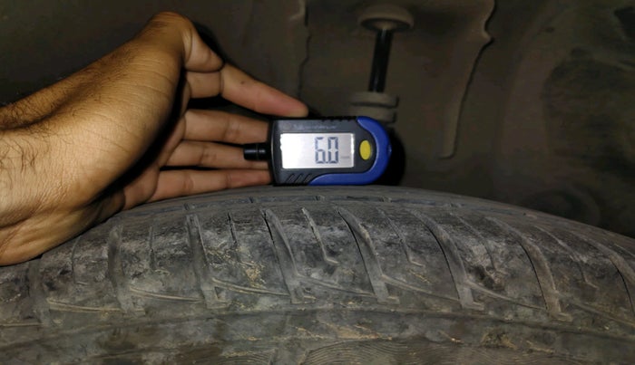 2013 Renault Duster 85 PS RXE DIESEL, Diesel, Manual, 2,02,403 km, tyre