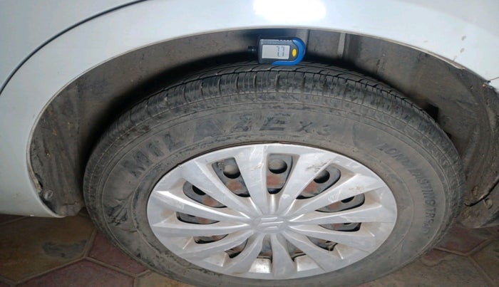 2016 Maruti Swift Dzire VXI, Petrol, Manual, 73,365 km, tyre