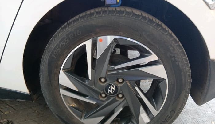 2022 Hyundai NEW I20 ASTA (O) 1.0 TURBO GDI DCT, Petrol, Automatic, 37,122 km, tyre