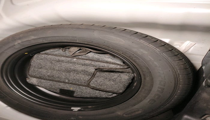 2021 KIA SONET HTX 1.5, Diesel, Manual, 1,03,753 km, tyre