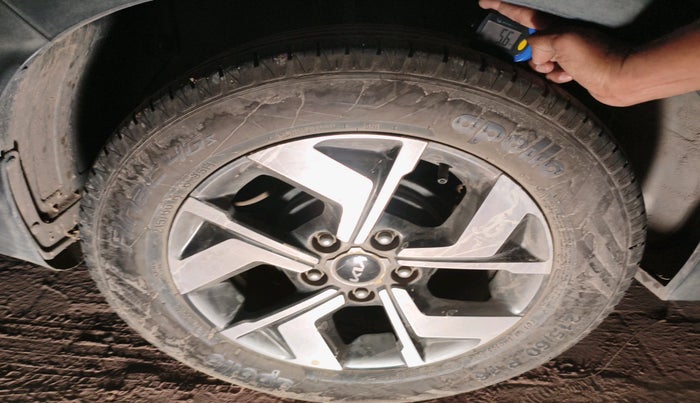 2021 KIA SONET HTX 1.5, Diesel, Manual, 1,03,753 km, tyre