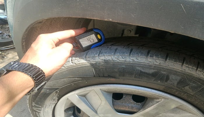 2020 Renault Kwid RXT 1.0 (O), Petrol, Manual, 60,296 km, tyre