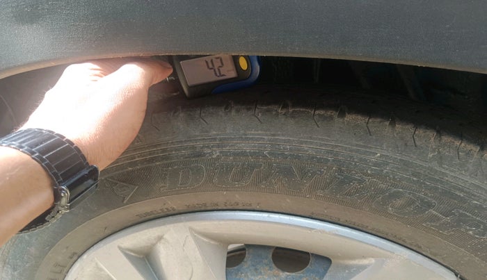 2020 Renault Kwid RXT 1.0 (O), Petrol, Manual, 60,296 km, tyre