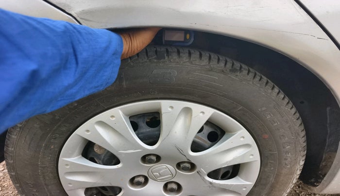 2015 Honda Brio S MT, CNG, Manual, 1,04,429 km, tyre