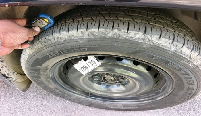 2021 Jeep Compass MODEL S (O) 2.0 DIESEL, Diesel, Manual, 1,00,254 km, tyre