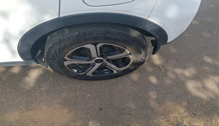 2023 Tata NEXON XZA PLUS SUNROOF PETROL, Petrol, Automatic, 59,591 km, tyre