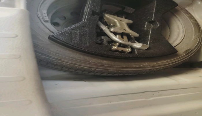 2016 Maruti Celerio ZXI AMT, Petrol, Automatic, 70,290 km, tyre