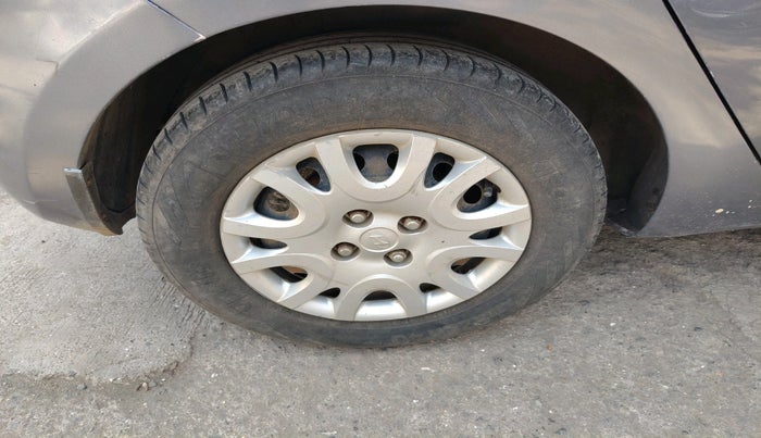 2011 Hyundai i20 MAGNA 1.2, Petrol, Manual, 91,472 km, tyre