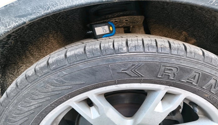 2012 Landrover Range Rover Evoque DYNAMIC SD4, Diesel, Automatic, 1,32,269 km, tyre