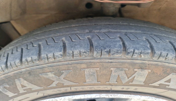 2008 Maruti Swift LDI, Diesel, Manual, 2,00,403 km, tyre