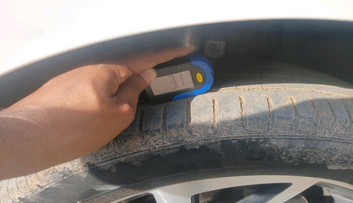 2022 Volkswagen VIRTUS TOPLINE TSI 1.0 AT, Petrol, Automatic, 1,17,341 km, tyre