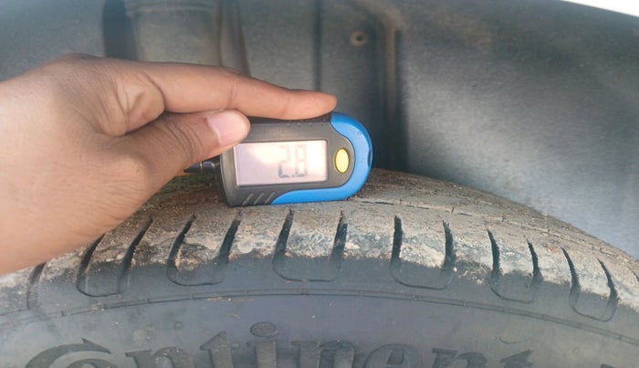 2022 Volkswagen VIRTUS TOPLINE TSI 1.0 AT, Petrol, Automatic, 1,17,341 km, tyre