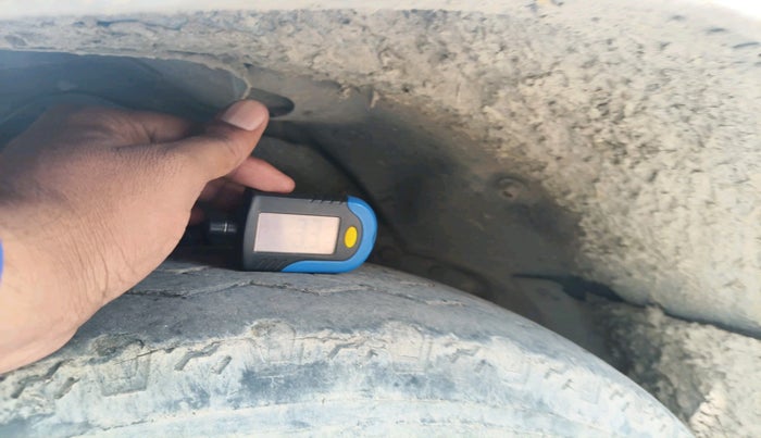 2016 Mahindra TUV300 T8, Diesel, Manual, 99,908 km, tyre