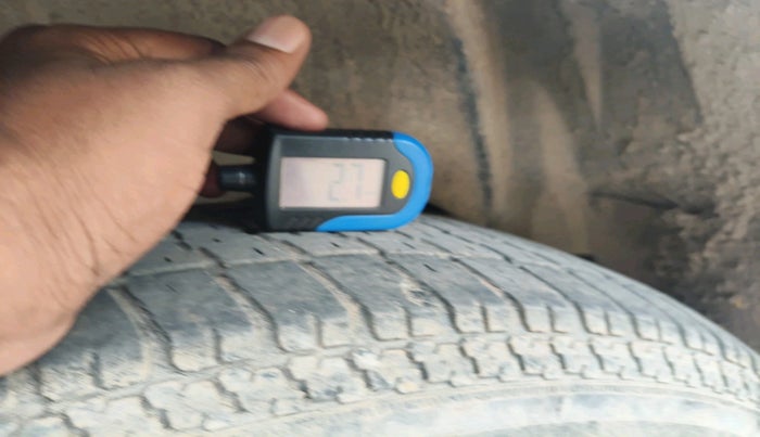 2016 Mahindra TUV300 T8, Diesel, Manual, 99,908 km, tyre