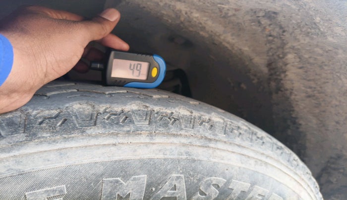 2016 Mahindra TUV300 T8, Diesel, Manual, 99,908 km, tyre