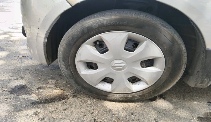 2022 Maruti New Wagon-R VXI CNG 1.0, CNG, Manual, 80,840 km, tyre