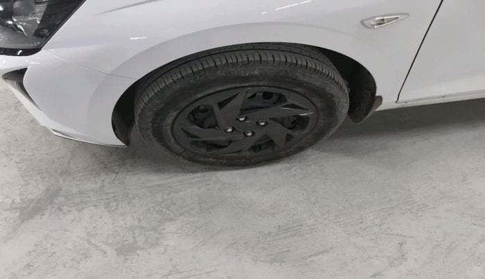 2025 Hyundai NEW I20 MAGNA 1.2 MT, Petrol, Manual, 11,475 km, tyre