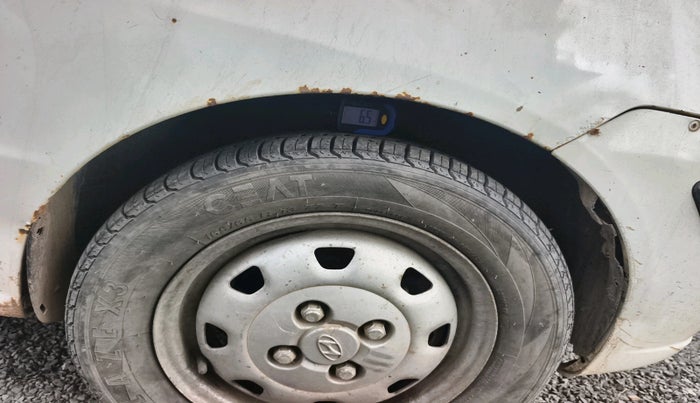 2011 Hyundai Santro Xing GL PLUS, CNG, Manual, 1,17,613 km, tyre