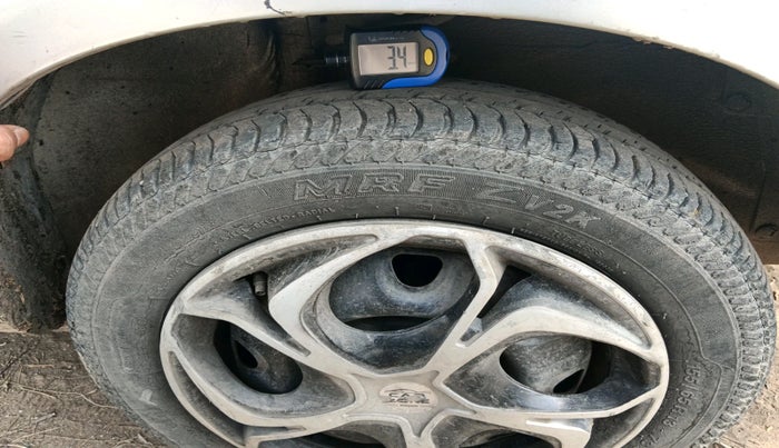 2011 Maruti Alto K10 LXI, Petrol, Manual, 1,77,539 km, tyre