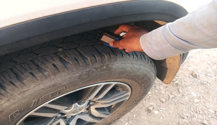 2023 Toyota Fortuner 4X2 AT 2.7 PETROL, Petrol, Automatic, 5,096 km, tyre