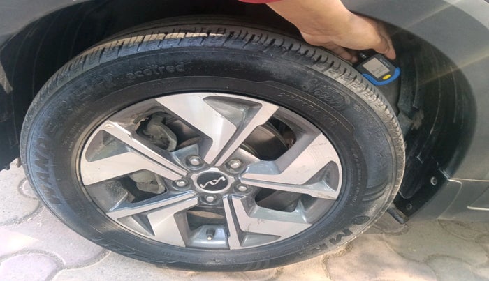 2022 KIA SONET HTX 1.5 AT, Diesel, Automatic, 56,607 km, tyre