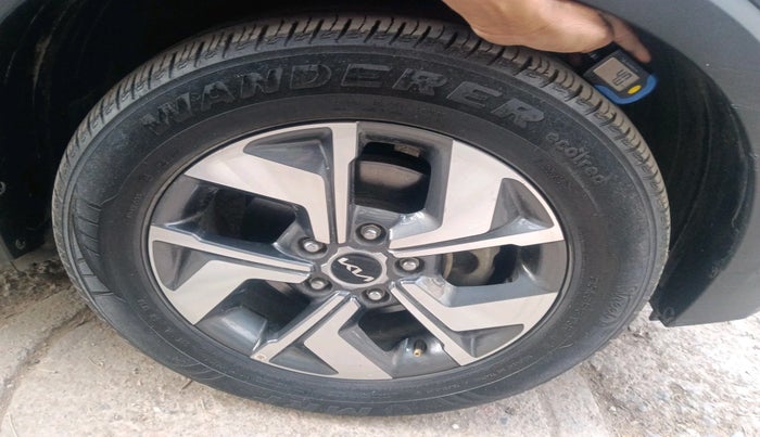 2022 KIA SONET HTX 1.5 AT, Diesel, Automatic, 56,607 km, tyre