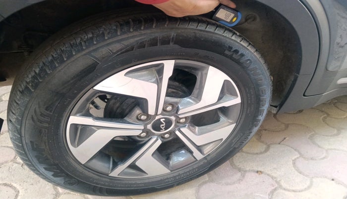 2022 KIA SONET HTX 1.5 AT, Diesel, Automatic, 56,607 km, tyre