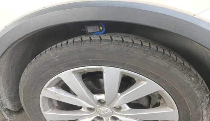 2022 MG ASTOR SUPER 1.5 MT, Petrol, Manual, 59,837 km, tyre