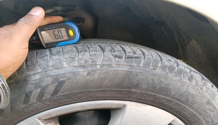 2011 Skoda Fabia ELEGANCE 1.2 MPI, Petrol, Manual, 57,883 km, tyre