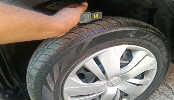 2022 Honda Amaze 1.2L I-VTEC S, Petrol, Manual, 32,699 km, tyre