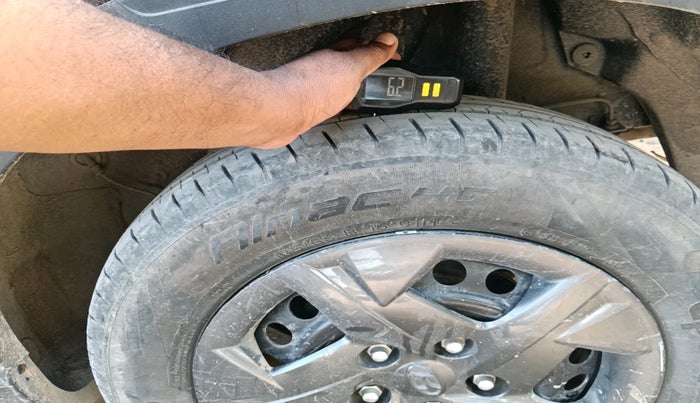 2023 Hyundai VENUE SX 1.2 PETROL, Petrol, Manual, 37,635 km, tyre