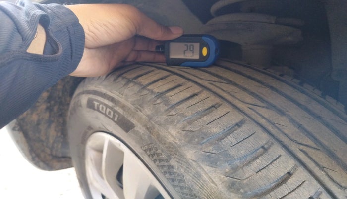 2014 Nissan Terrano XL (P), Petrol, Manual, 71,088 km, tyre