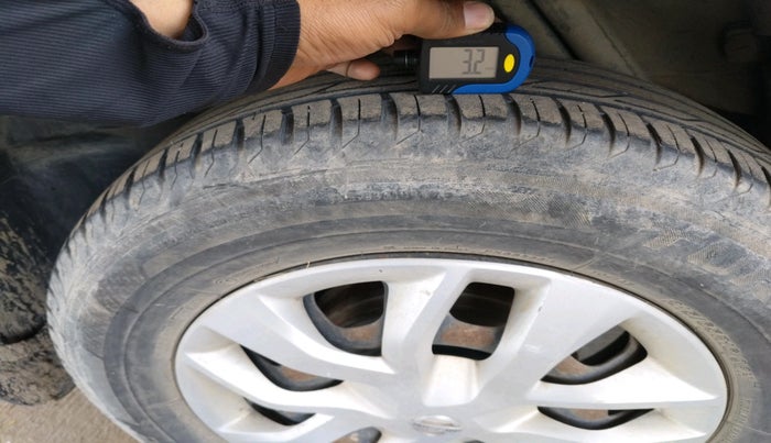 2014 Nissan Terrano XL (P), Petrol, Manual, 71,088 km, tyre